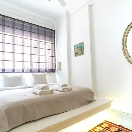 아파트 Modern Gem With Terrace - Urban Retreat *