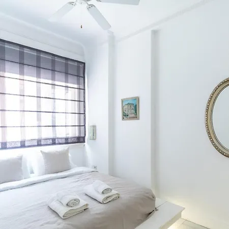 아파트 Modern Gem With Terrace - Urban Retreat